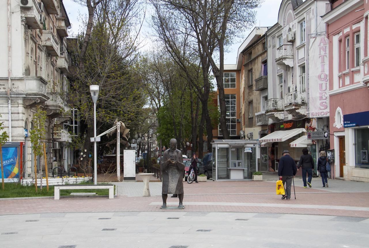 Gagarin House Hostel Várna Kültér fotó